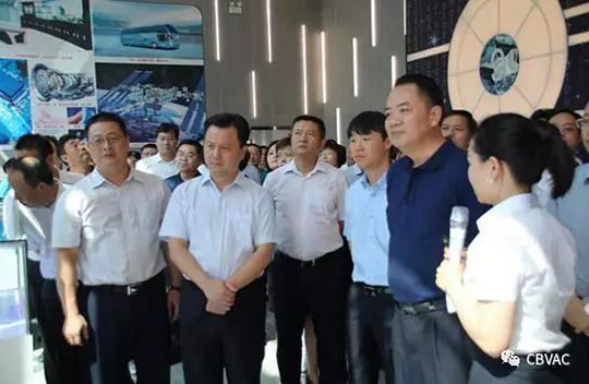 Wu Qungang, Secretary of Nanchong municipal Party committee song Chaohua and mayor of Nanchong municipal government, led the main leaders of the party and government of all districts and counties to visit Jiutian vacuum for inspection and guidance